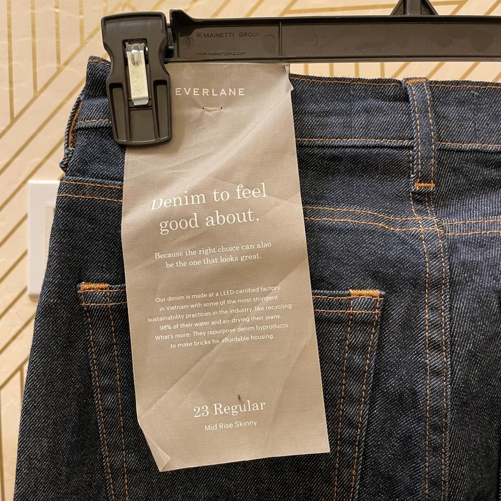 SOLD Everlane Mid Rise skinny jeans dark indigo 23 reg